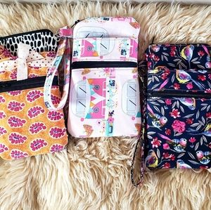 Wristlet cell phone wallet pouch